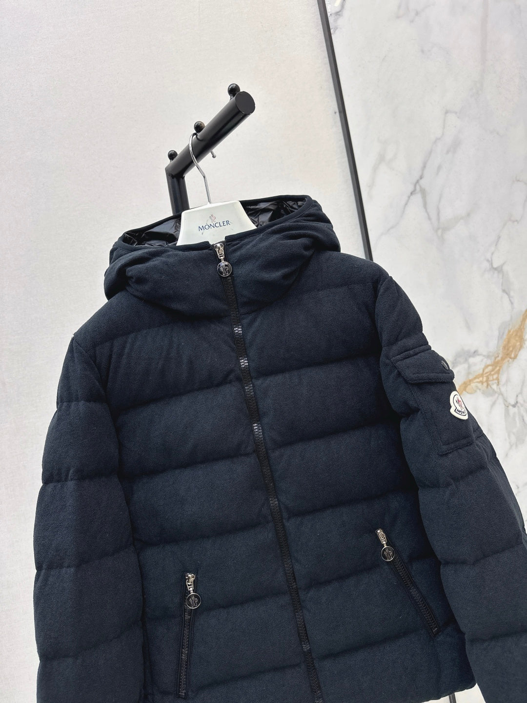 Monc 25fw down jacket