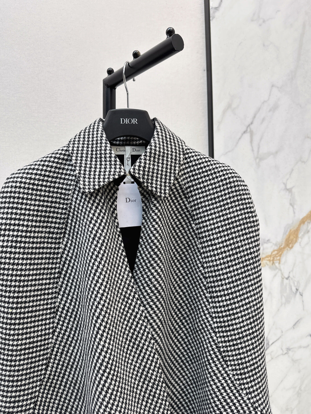 CD 25fw houndstooth cape