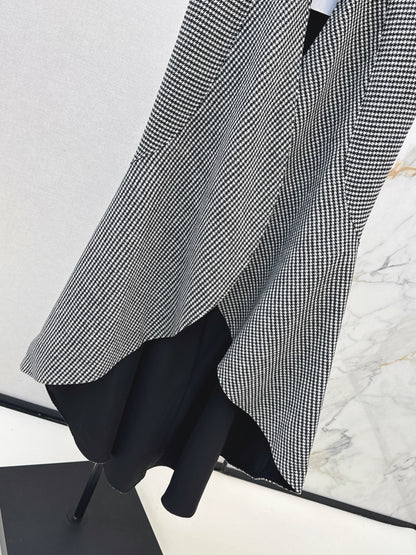 CD 25fw houndstooth cape