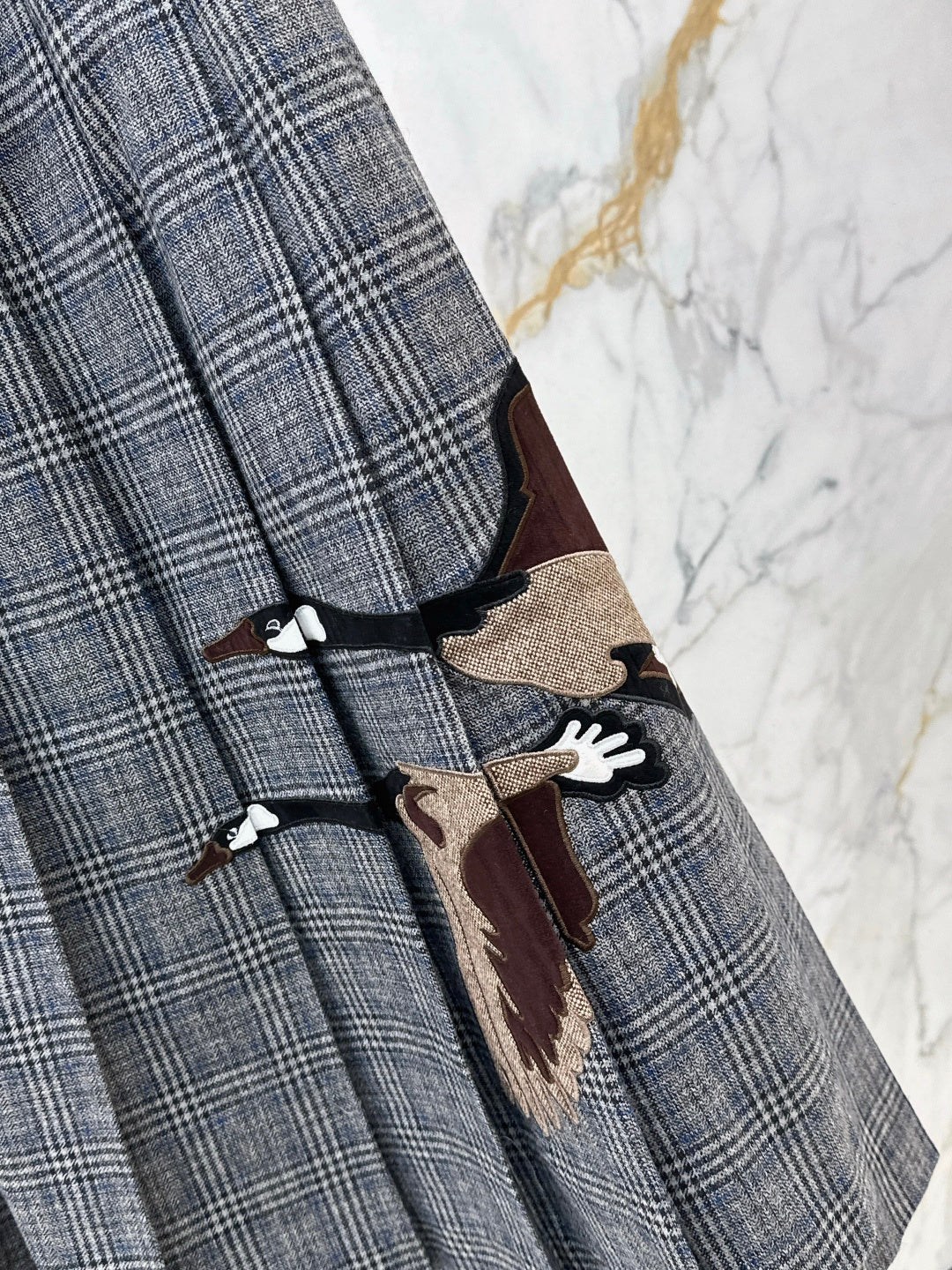 Thom 25fw embroidery skirt