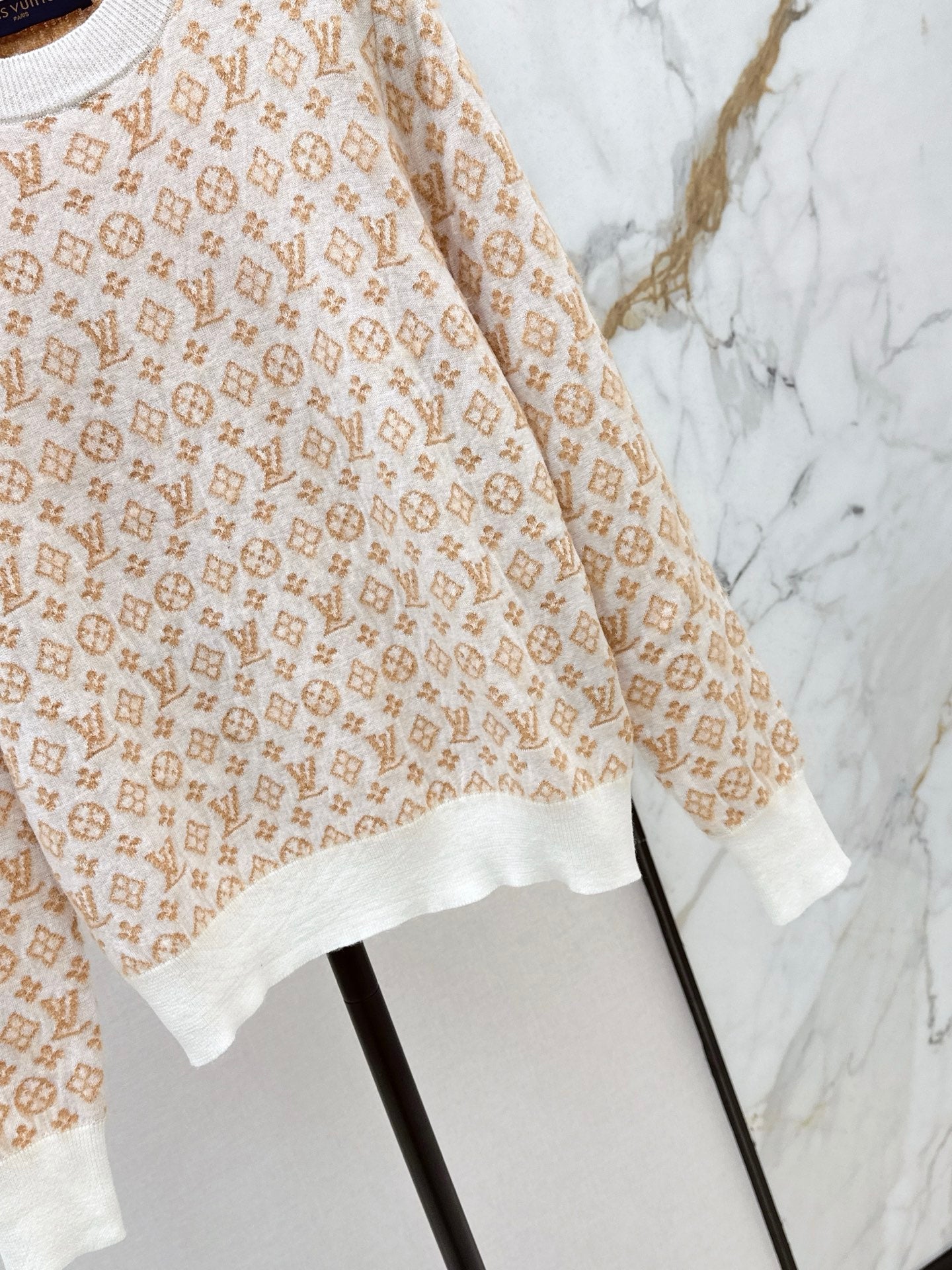 Loui 25fw jacquard sweater