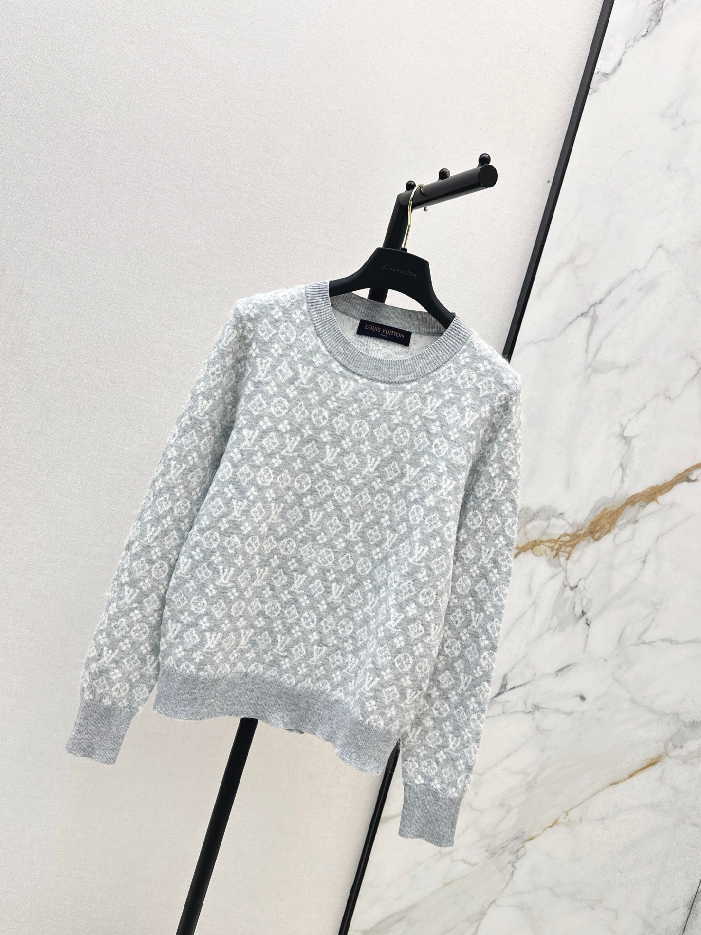 Loui 25fw jacquard sweater