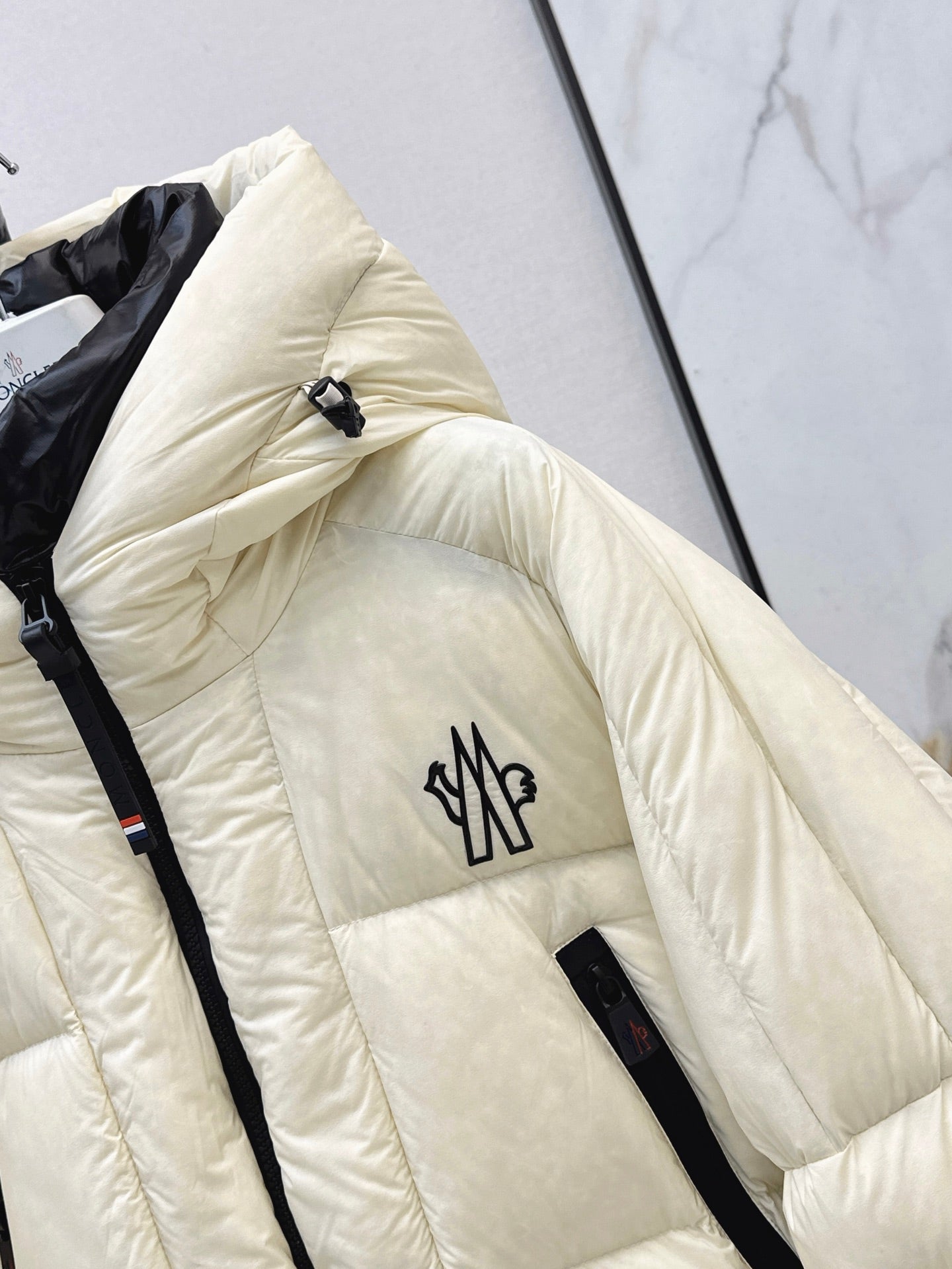 Monc 25fw down jacket