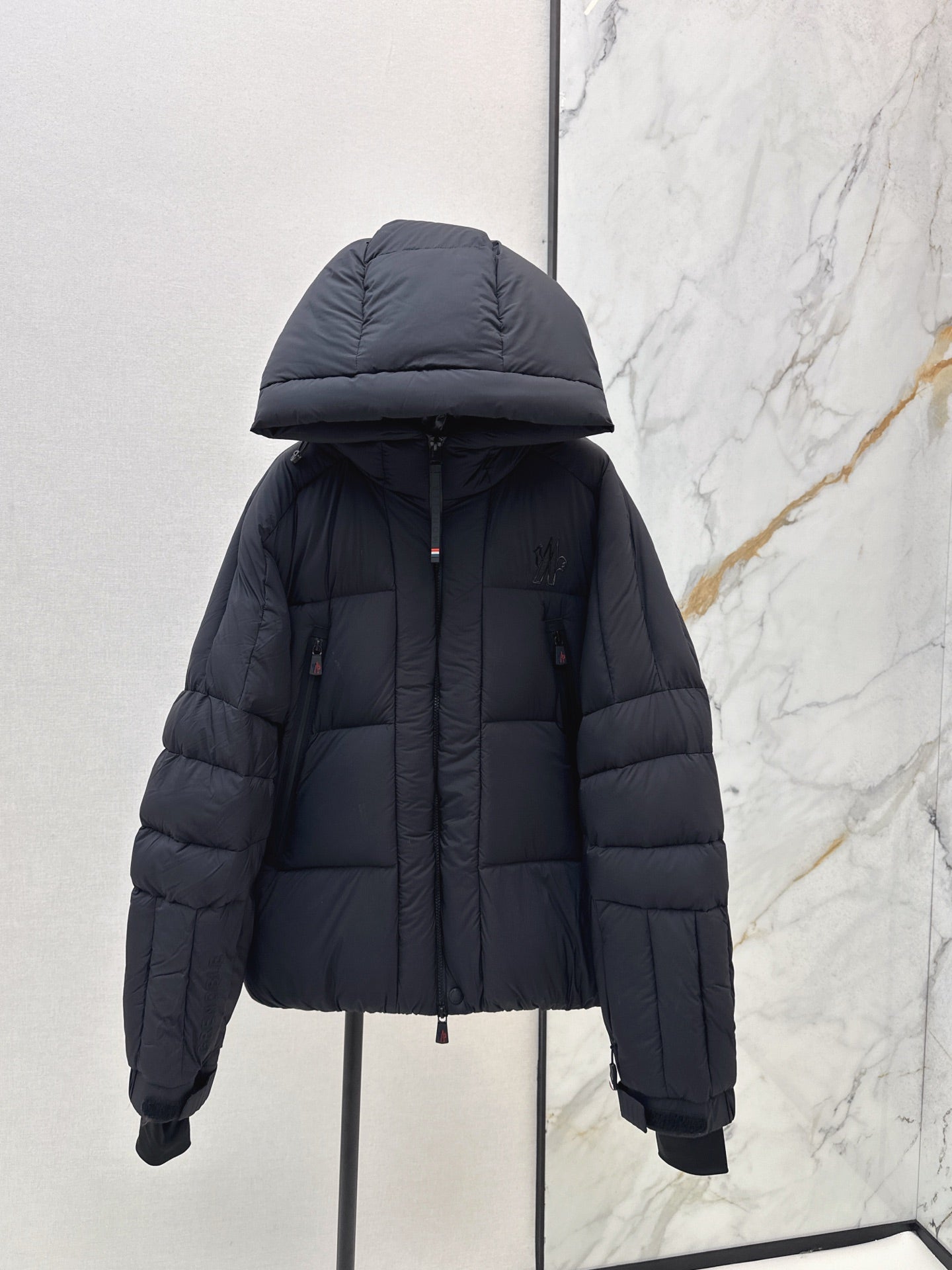 Monc 25fw down jacket