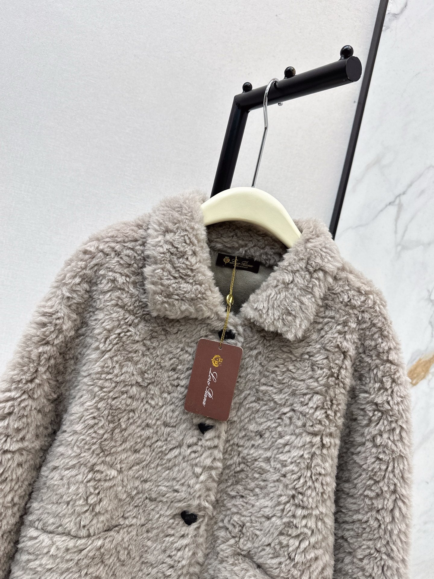 Loro 25fw fleece jacket