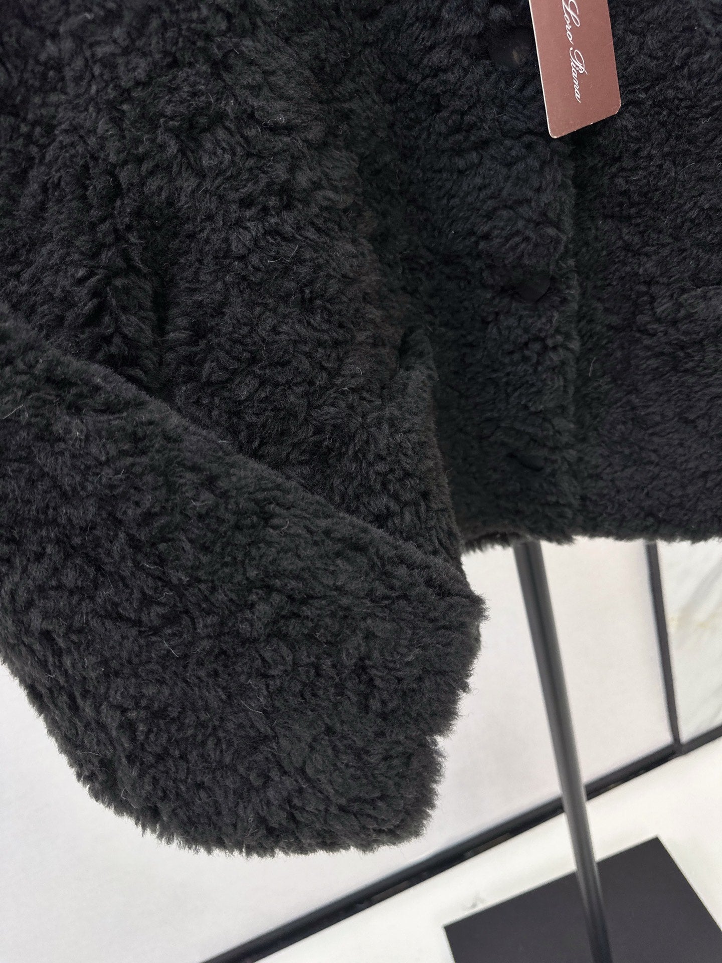 Loro 25fw fleece jacket