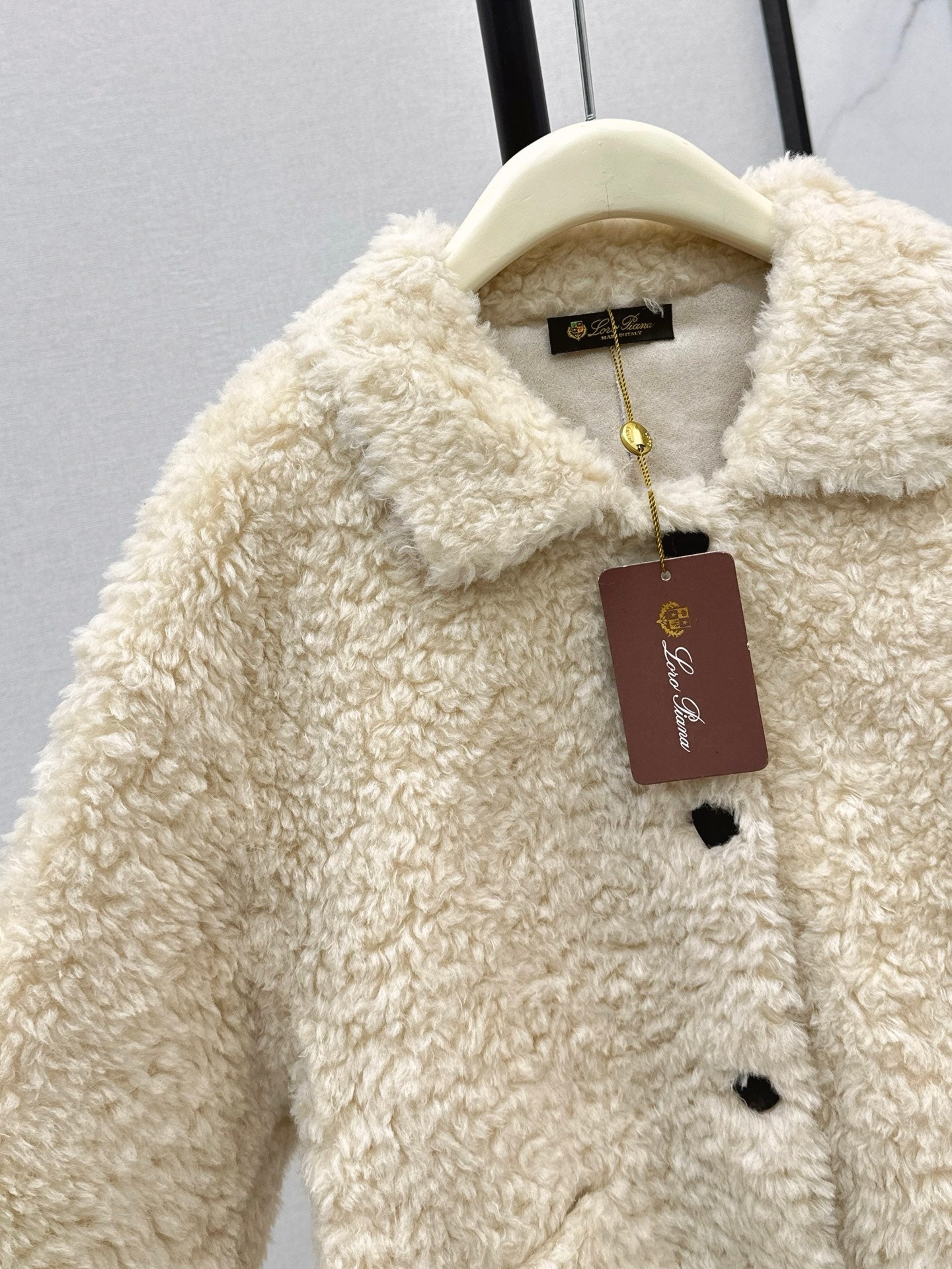 Loro 25fw fleece jacket