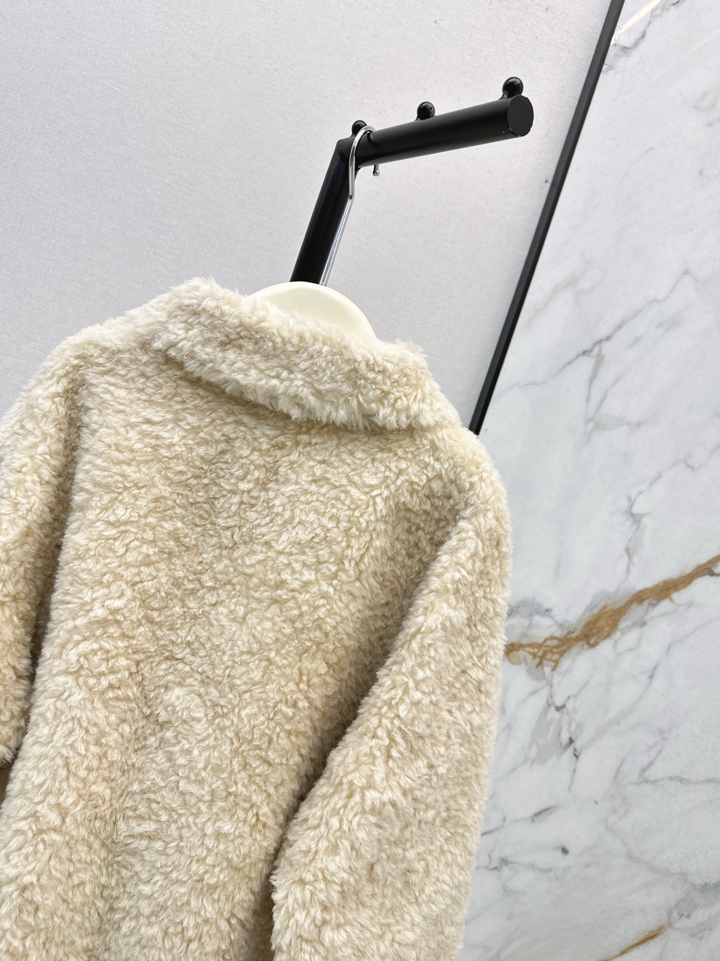 Loro 25fw fleece jacket