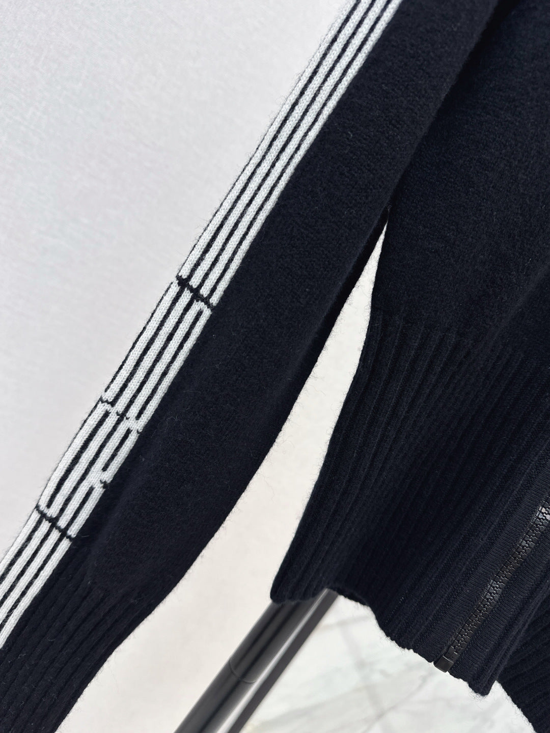 CD  25fw cashmere cardigan