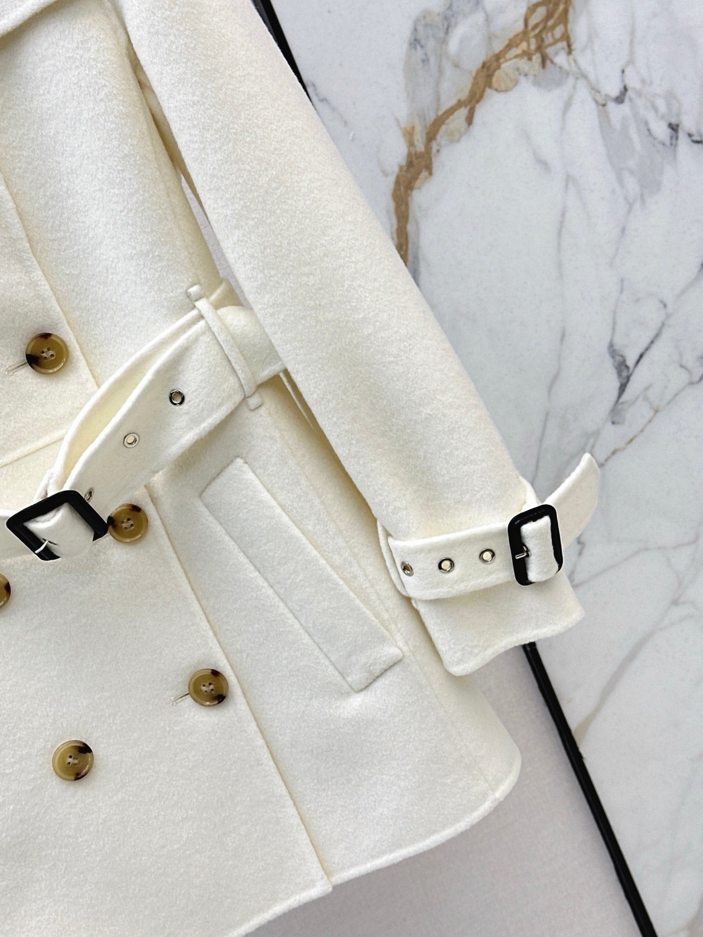 Bur 25fw trench coats