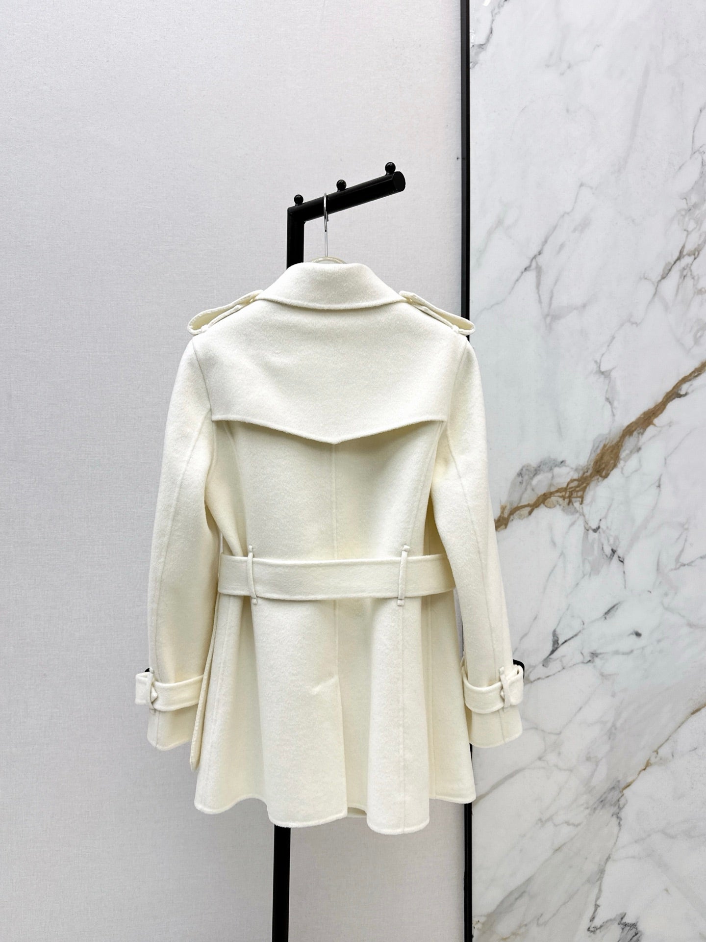 Bur 25fw trench coats