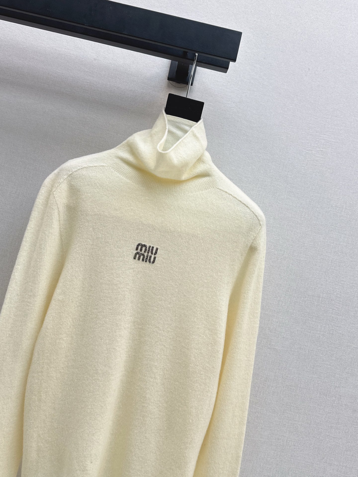 Miu 25fw base layer