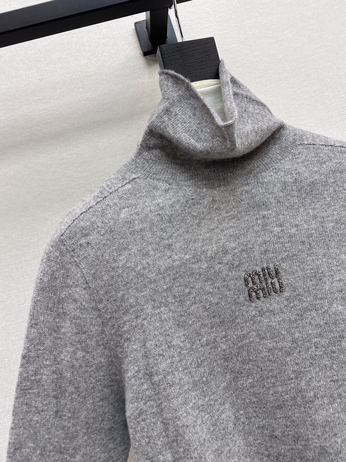 Miu 25fw turtleneck base layer