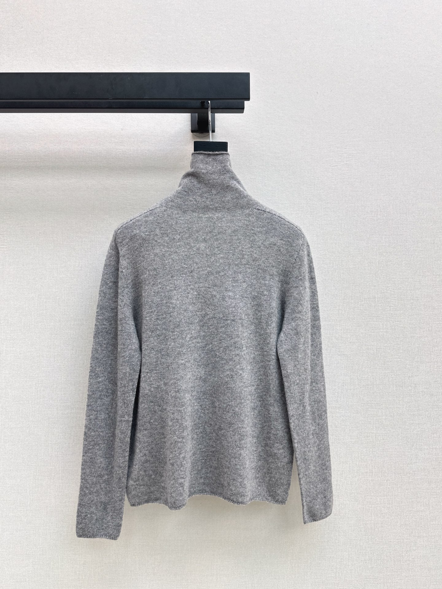 Miu 25fw turtleneck base layer