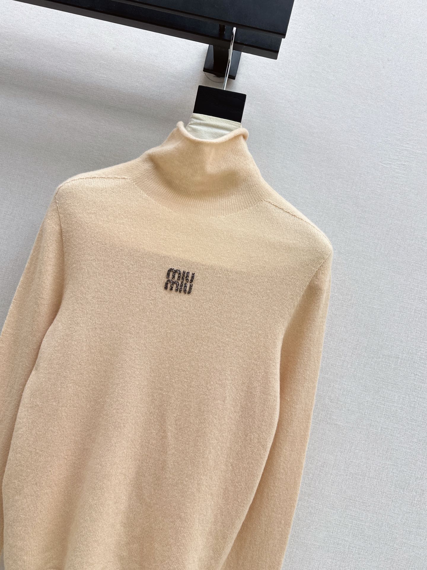 Miu 25fw turtleneck base layer