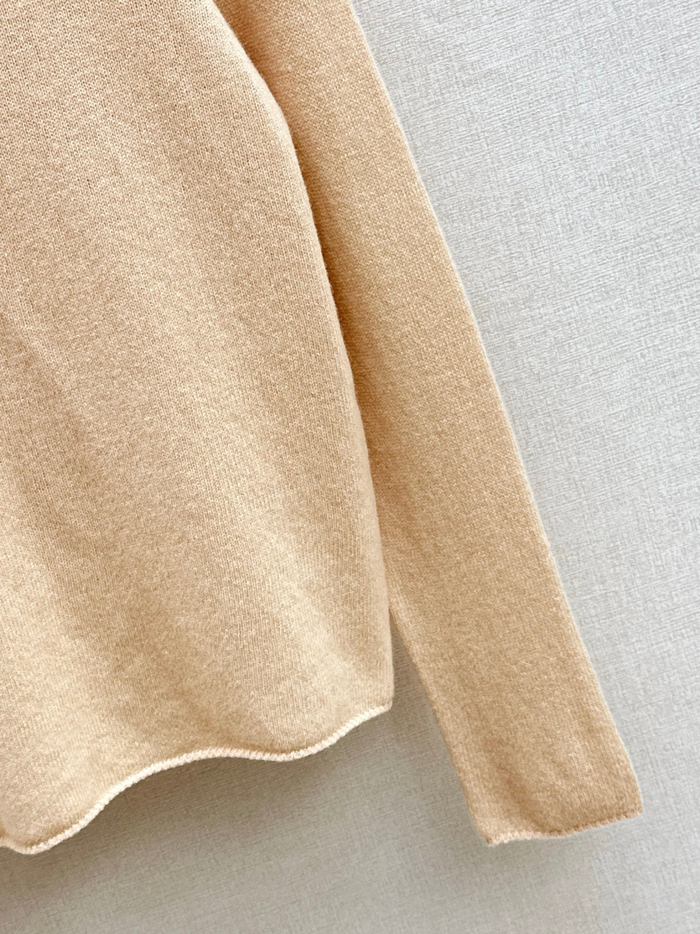 Miu 25fw turtleneck base layer