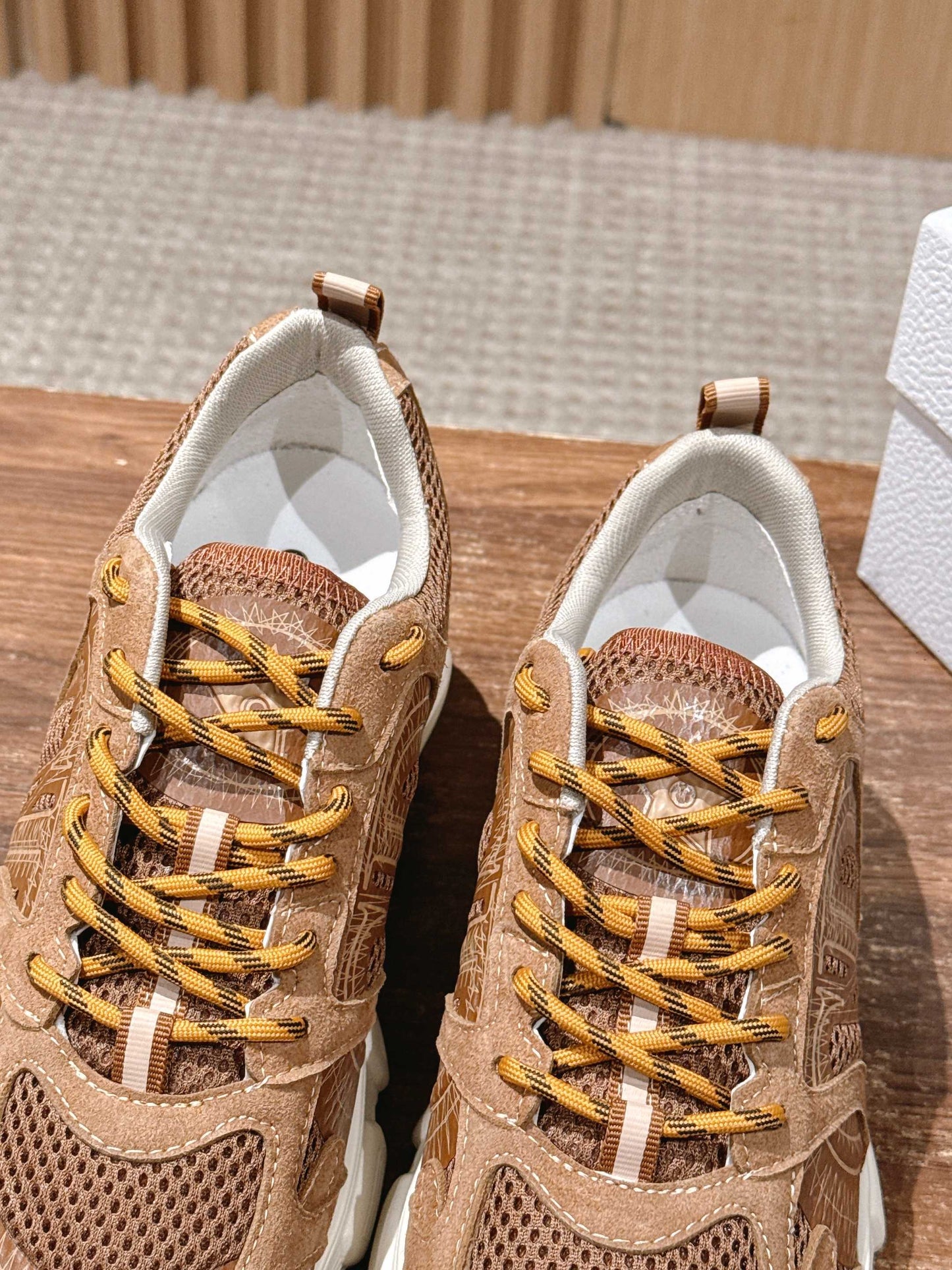 Dio 25fw clunky sneaker