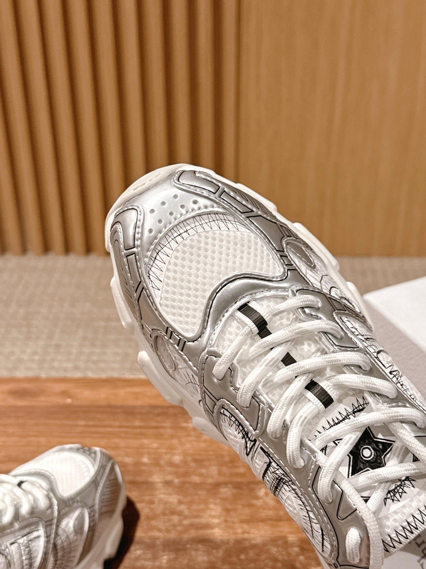 Dio 25fw clunky sneaker