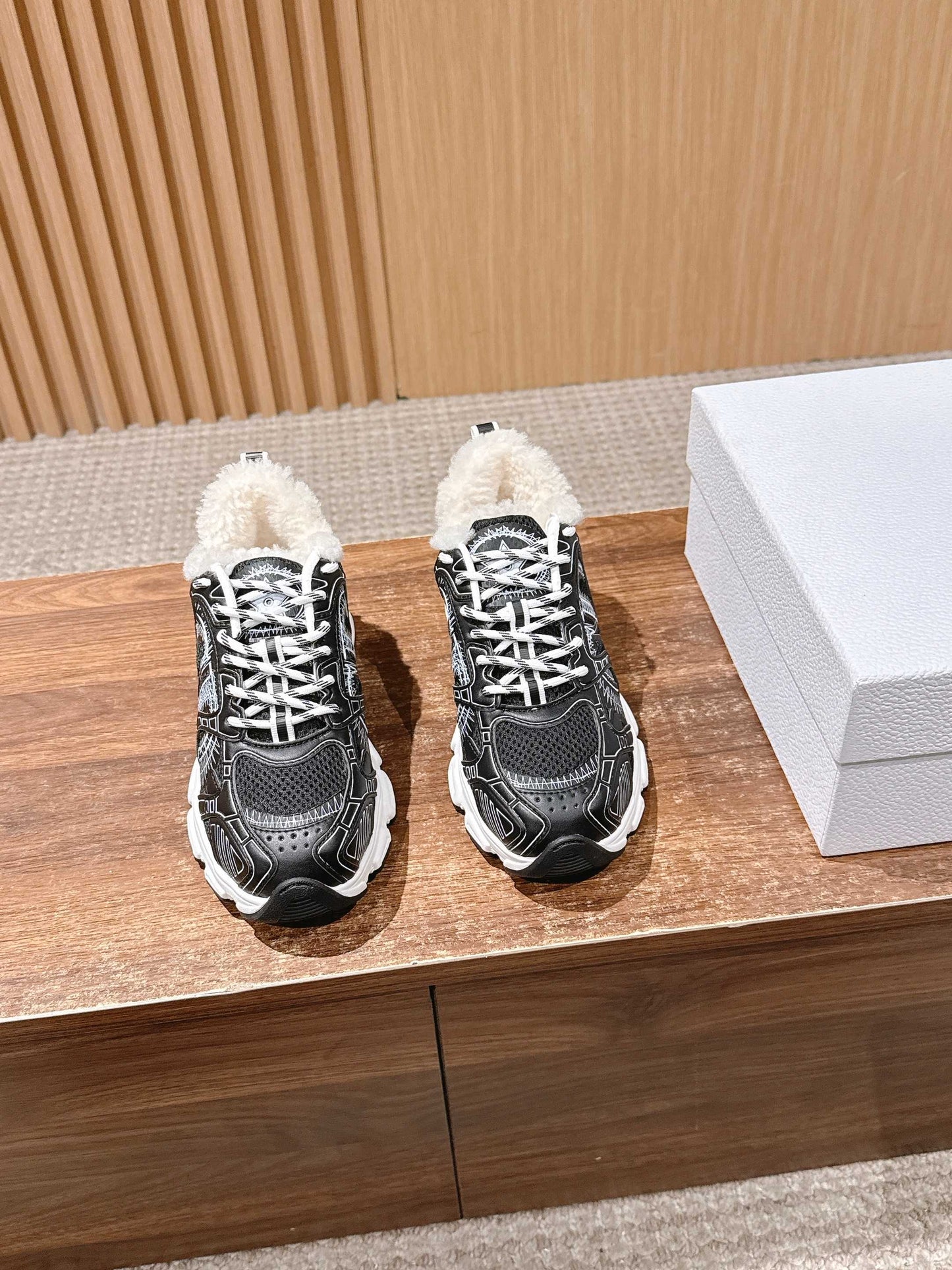 Dio 25fw fleece clunky sneaker