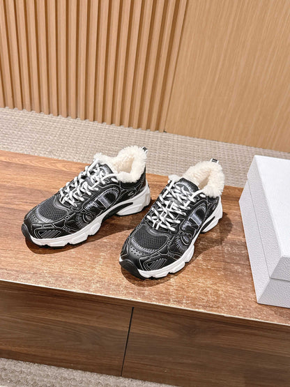 Dio 25fw fleece clunky sneaker