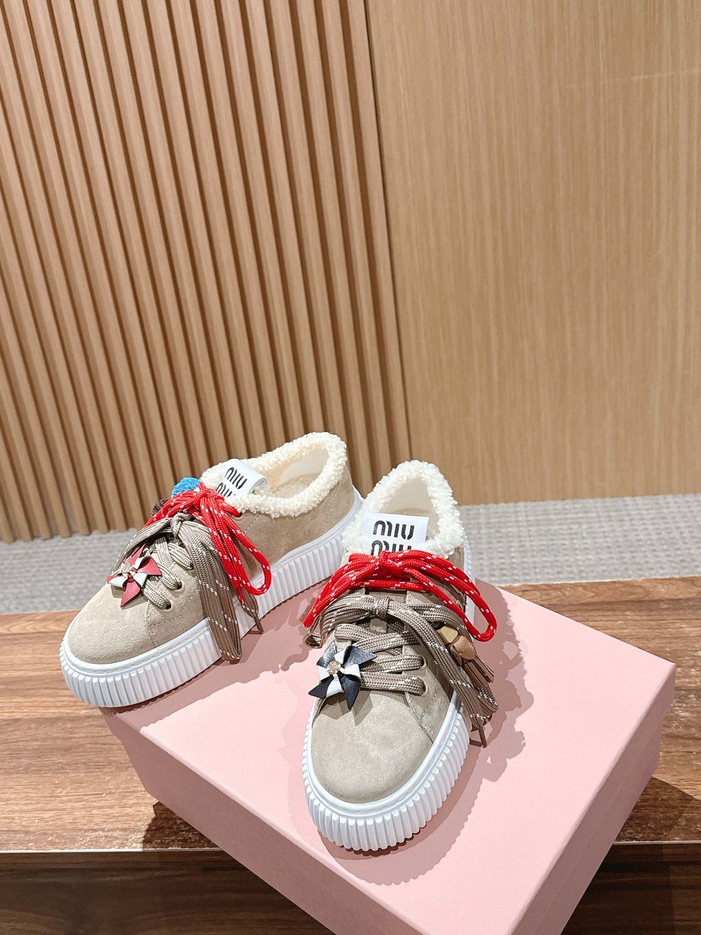 Miu 25fw fleece-lined casual shoes