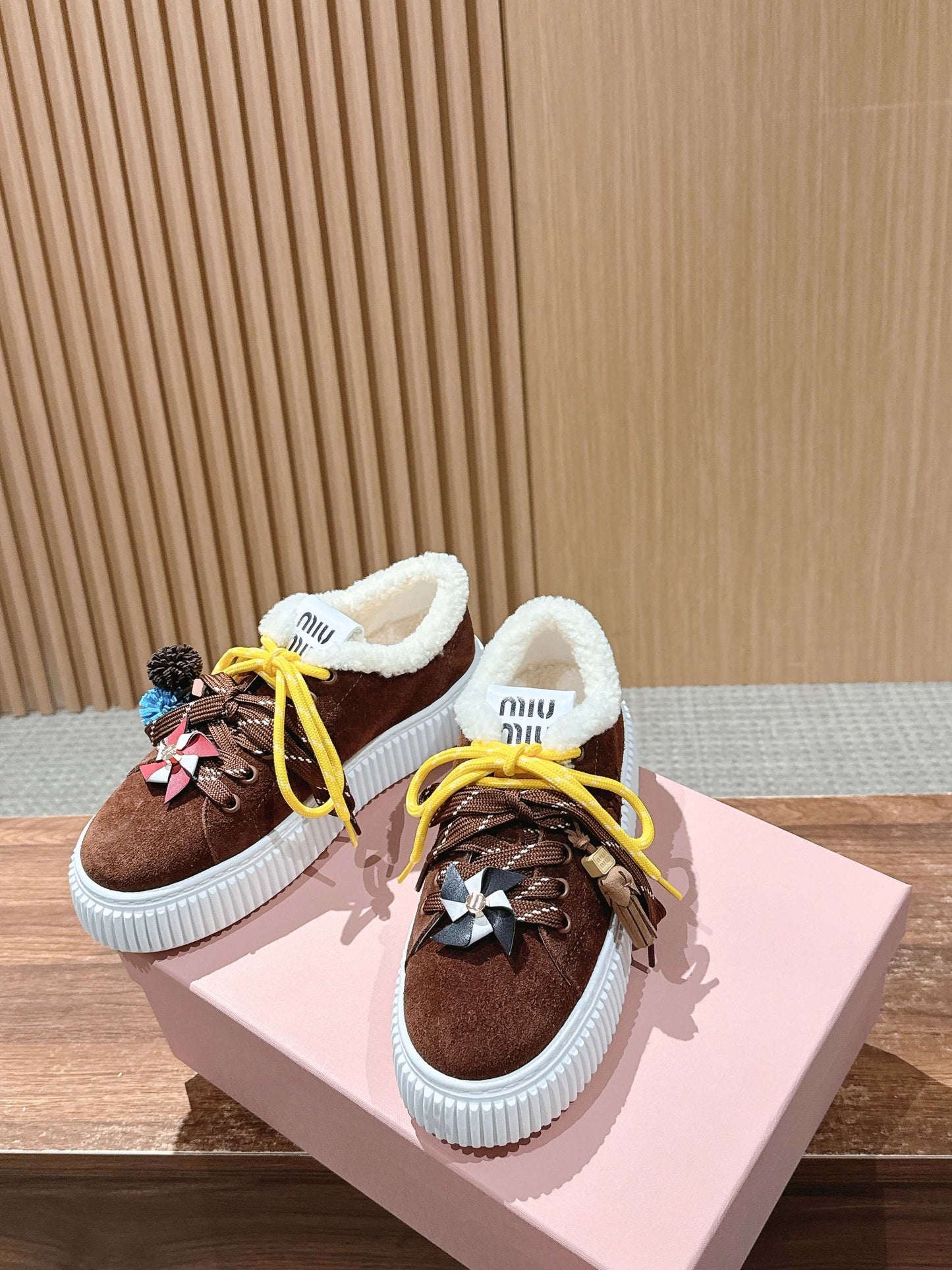 Miu 25fw fleece-lined casual shoes