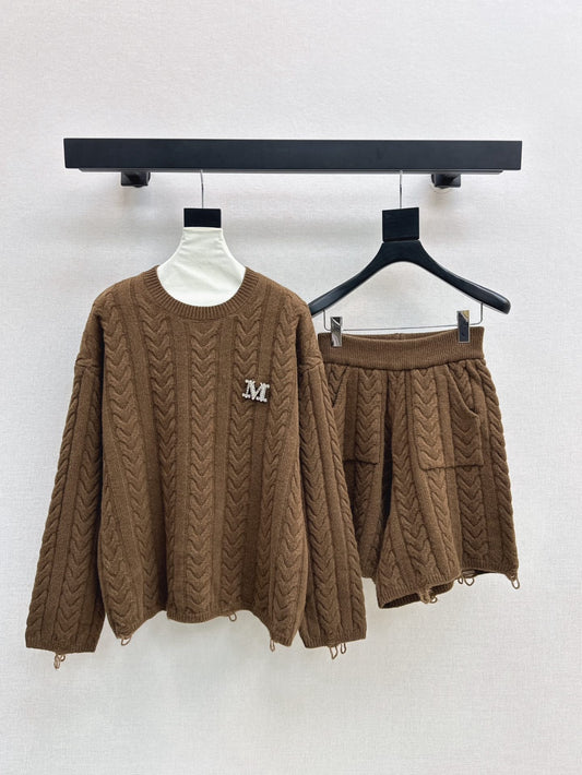 Max 25fw wool sweater short set