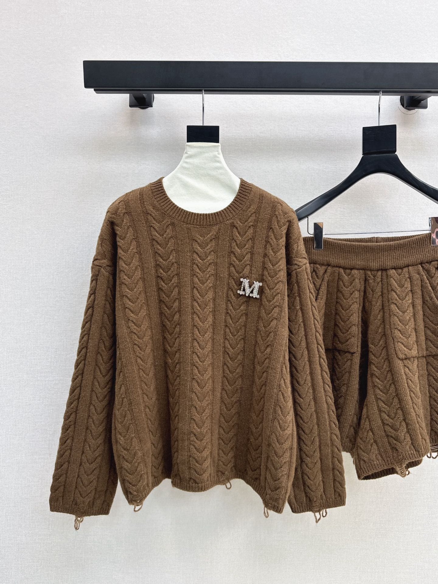 Max 25fw wool sweater short set