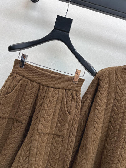 Max 25fw wool sweater short set