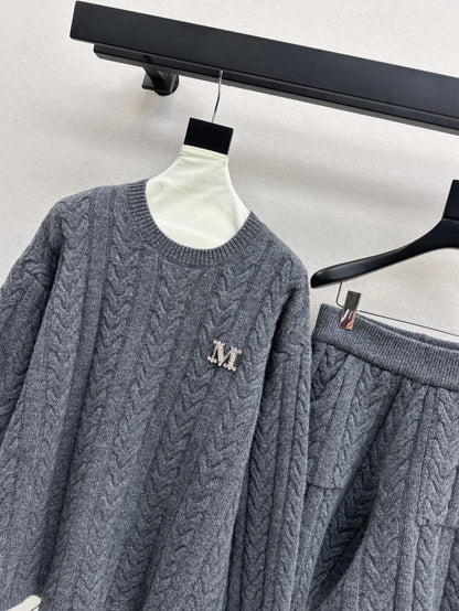 Max 25fw wool sweater short set
