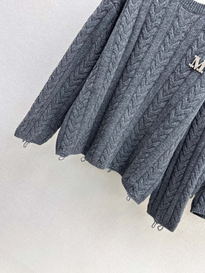 Max 25fw wool sweater short set