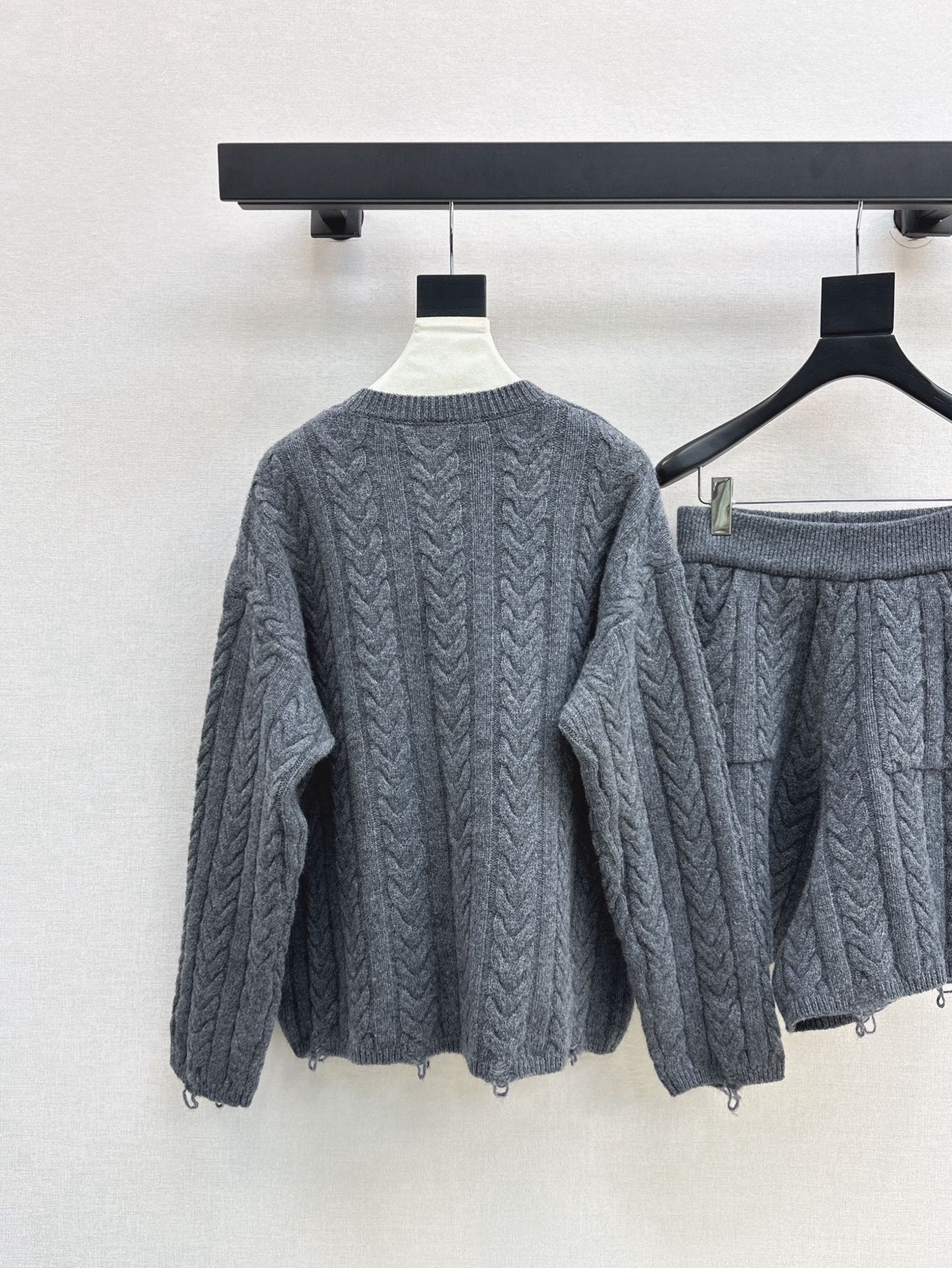 Max 25fw wool sweater short set