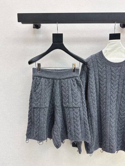 Max 25fw wool sweater short set