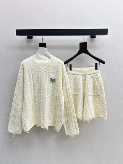 Max 25fw wool sweater short set