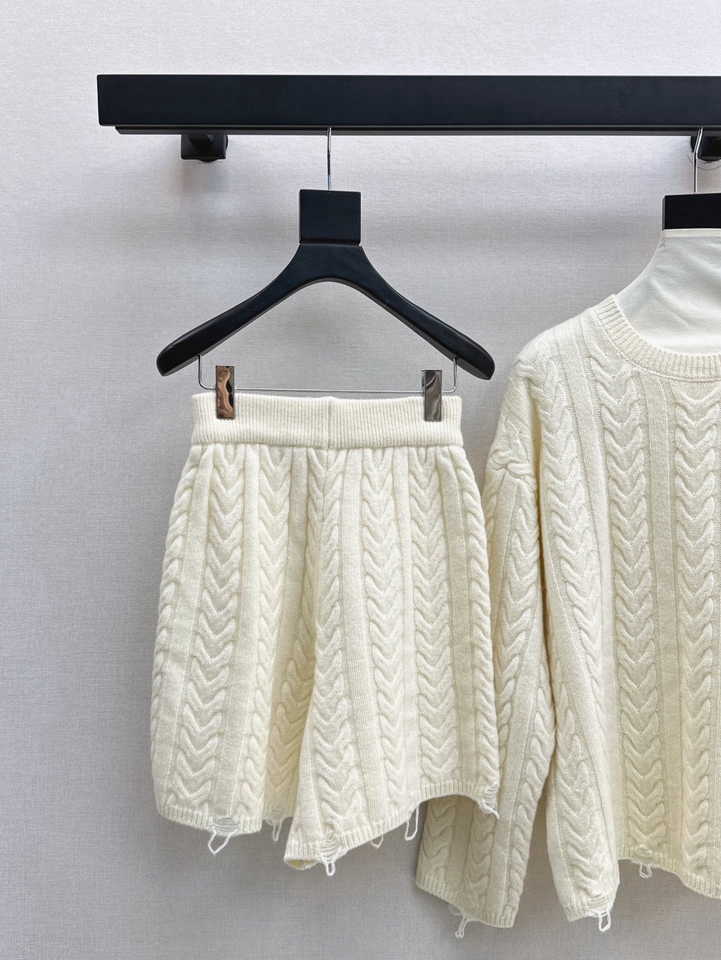 Max 25fw wool sweater short set