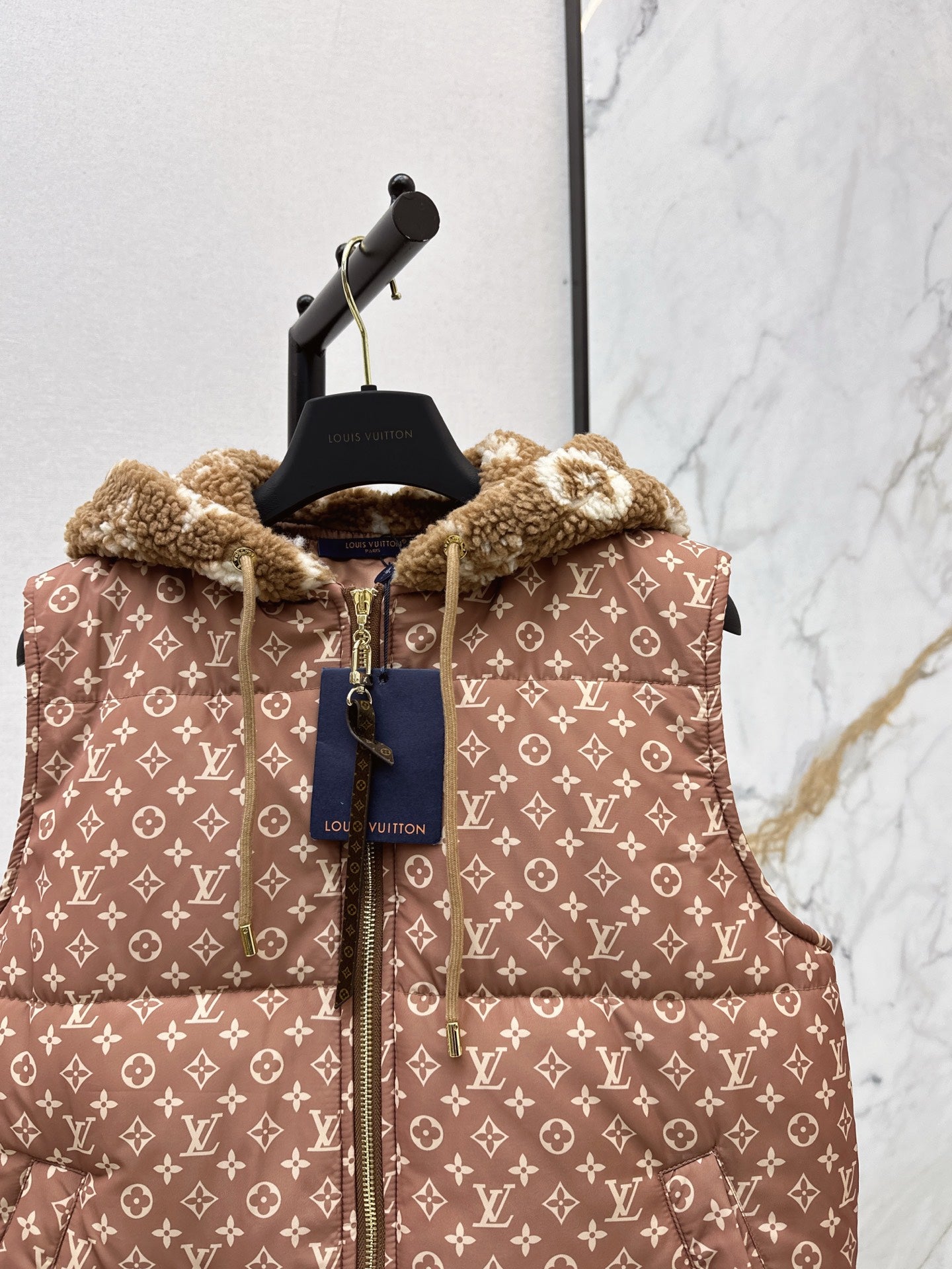 Loui 25fw padded vest