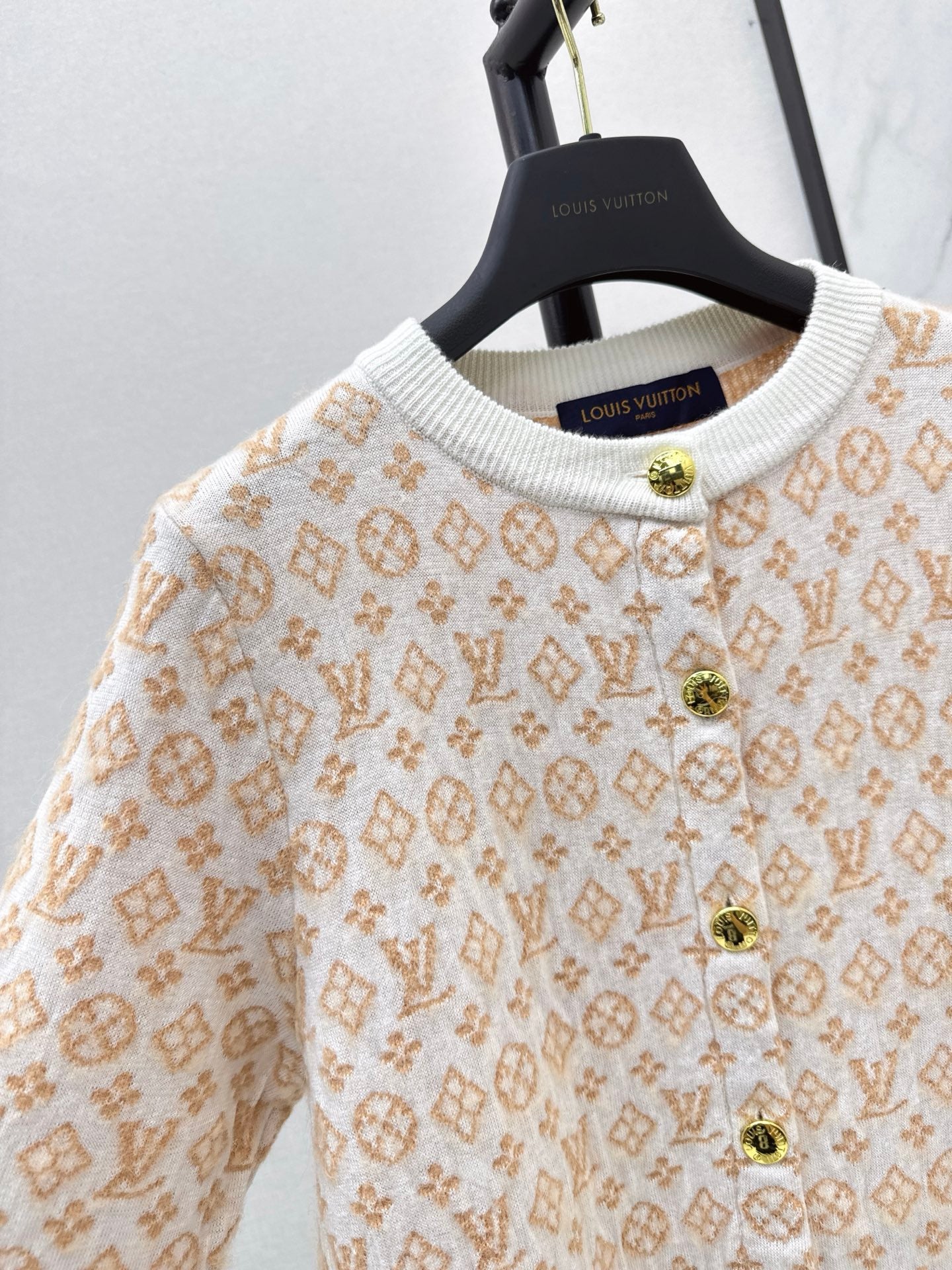 Loui 25fw jacquard cardigan