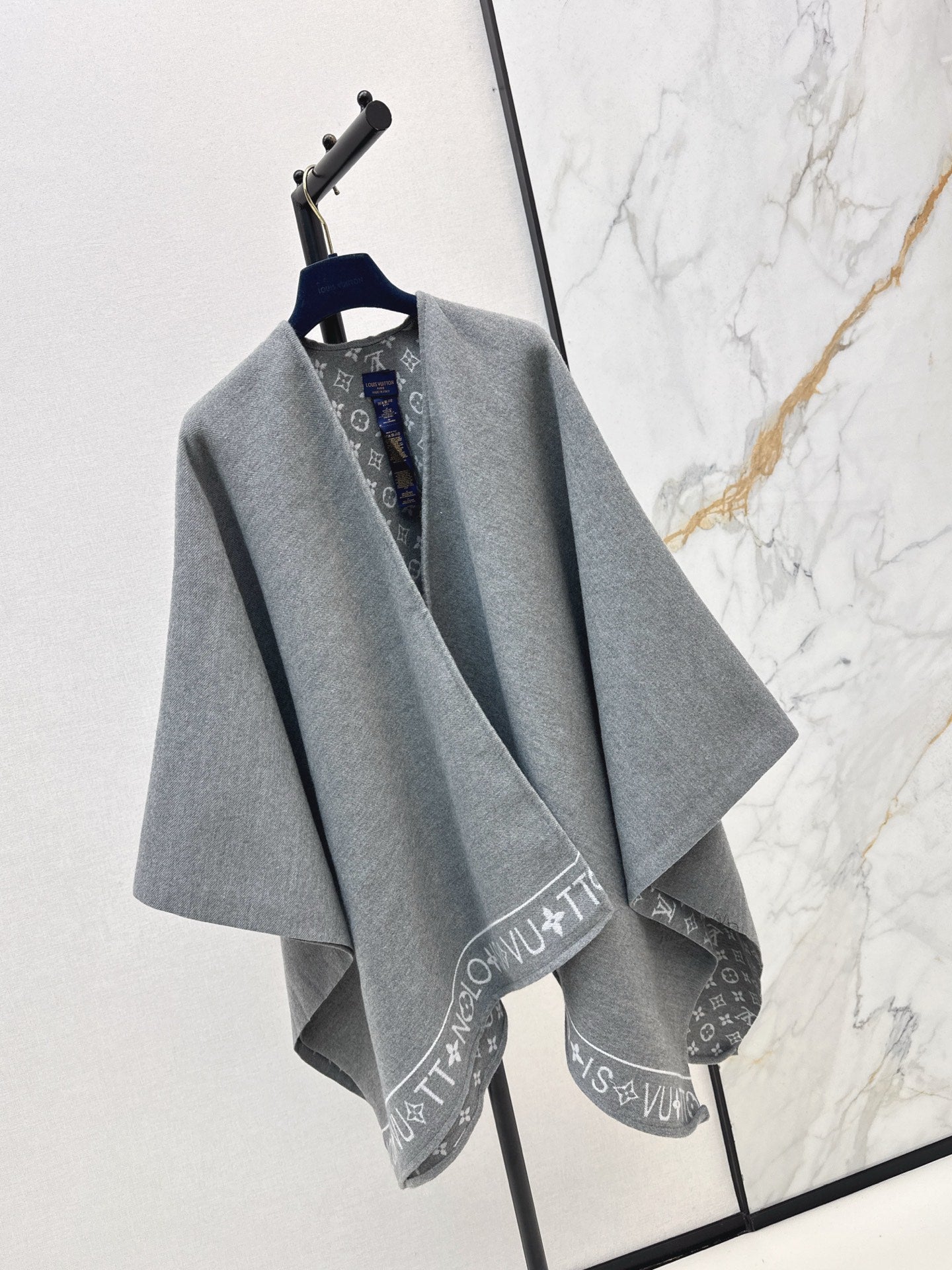 Loui 25fw wool shawls