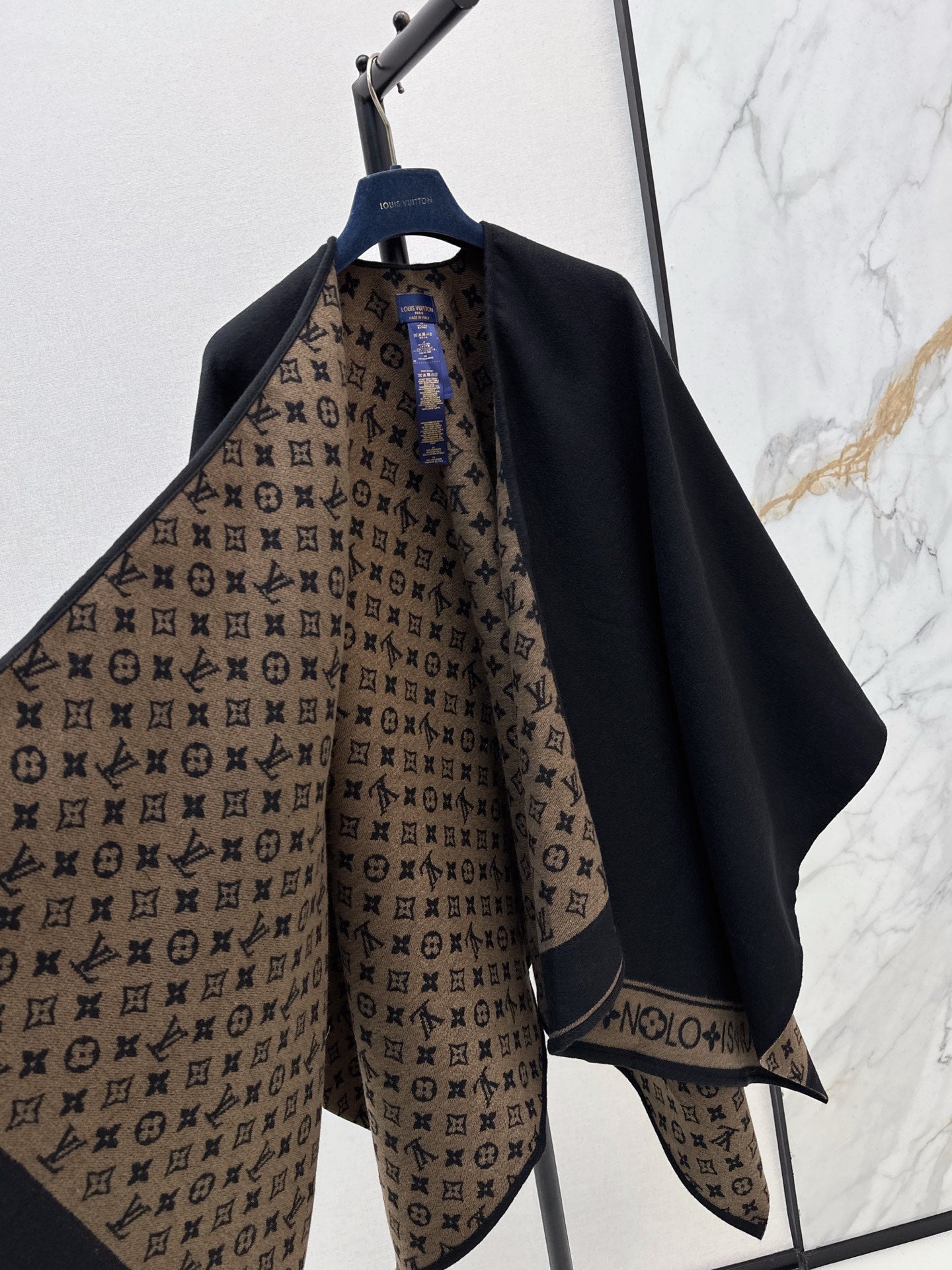 Loui 25fw wool shawls