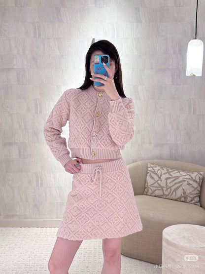 Loui 25fw cardigan skirt set