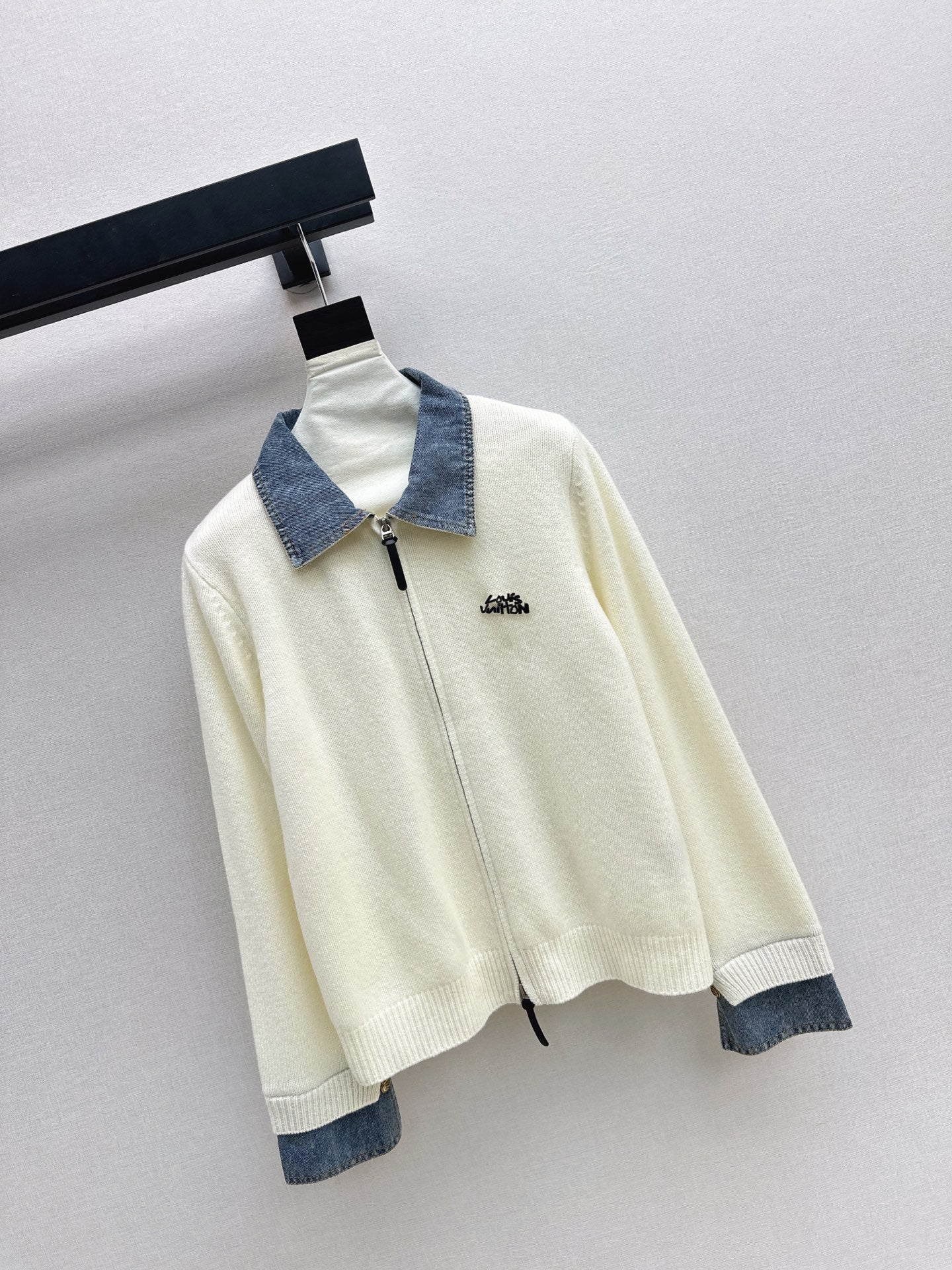 Loui 25fw polo cardigan