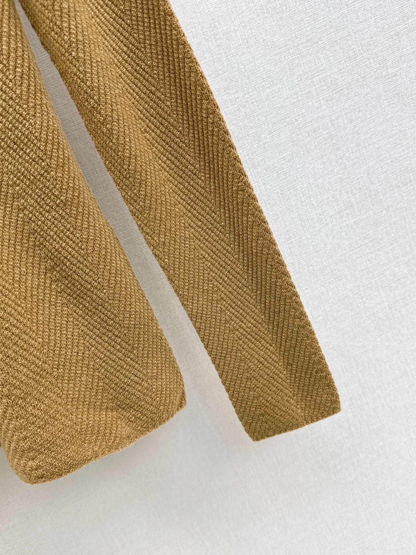 Loro 25fw base layer