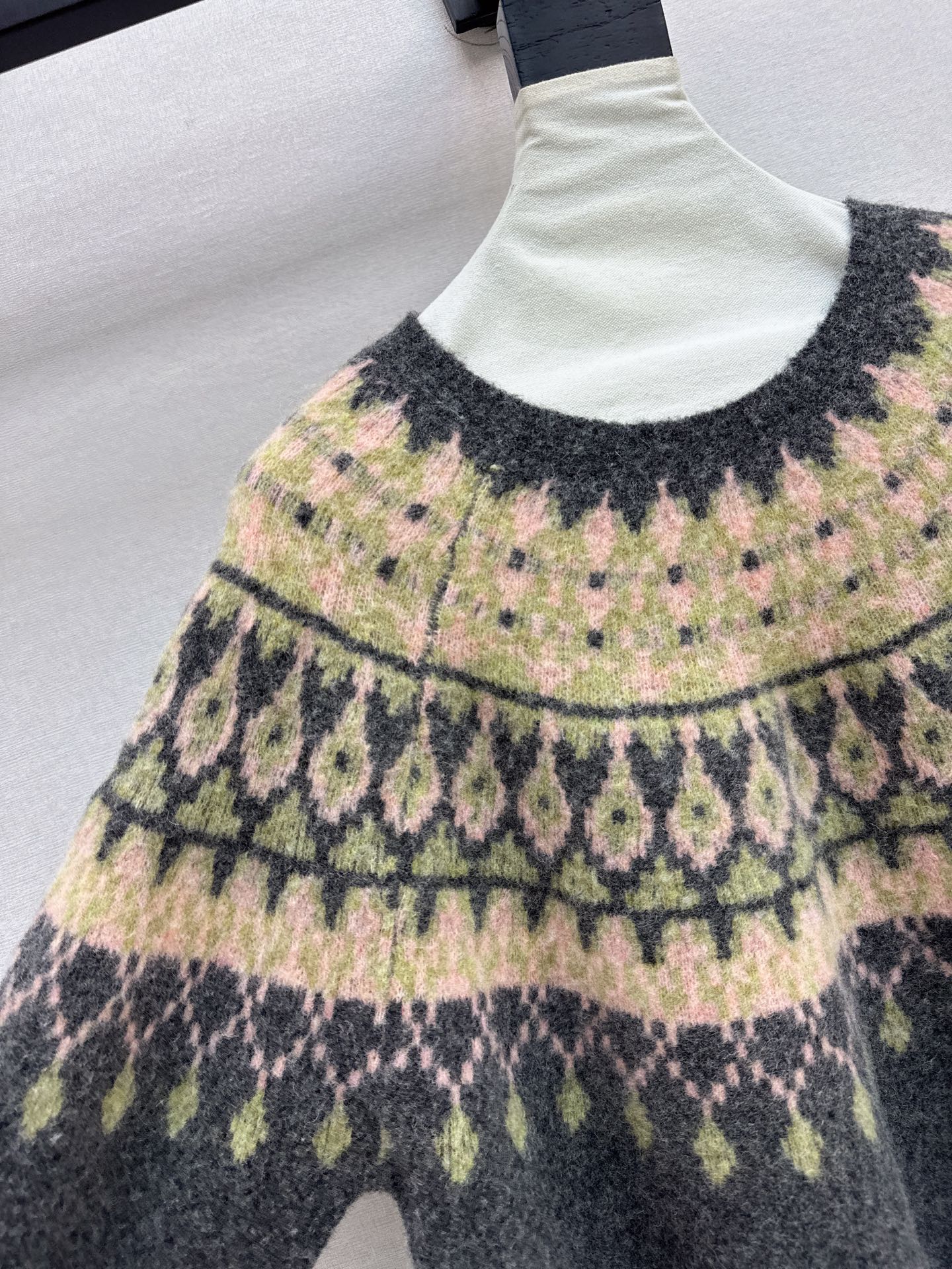 Loro 25fw vintage sweater