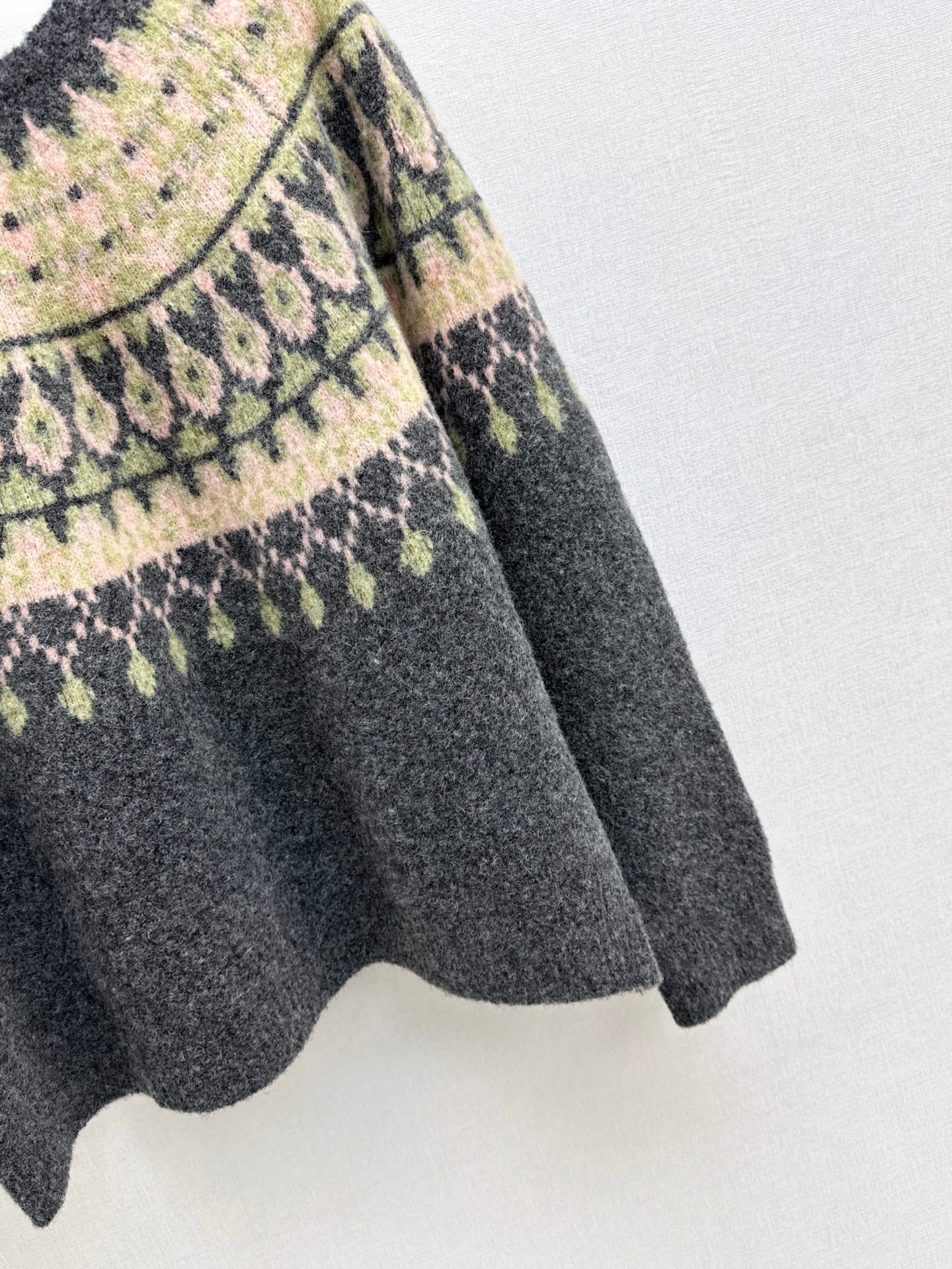 Loro 25fw vintage sweater