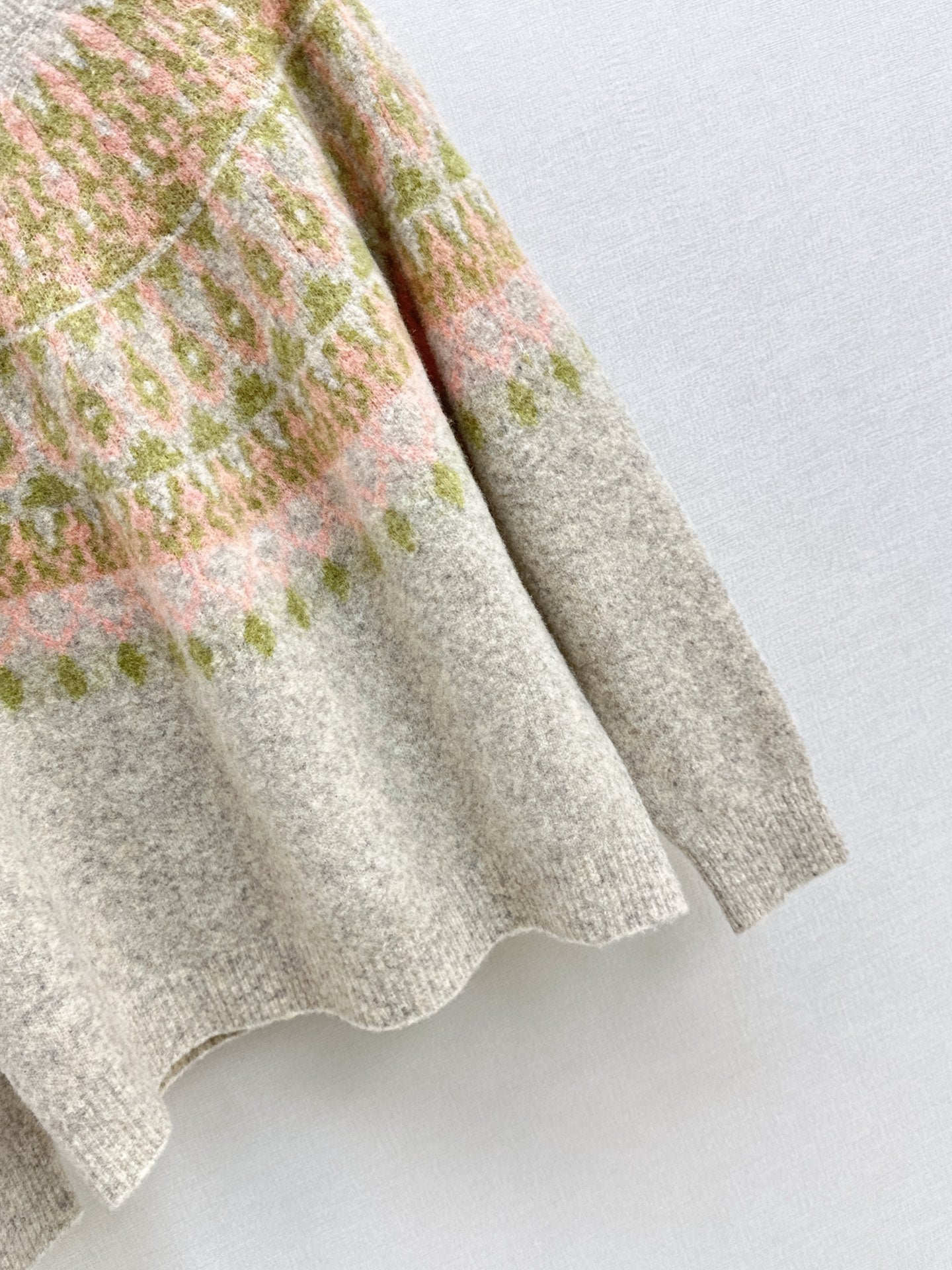 Loro 25fw vintage sweater