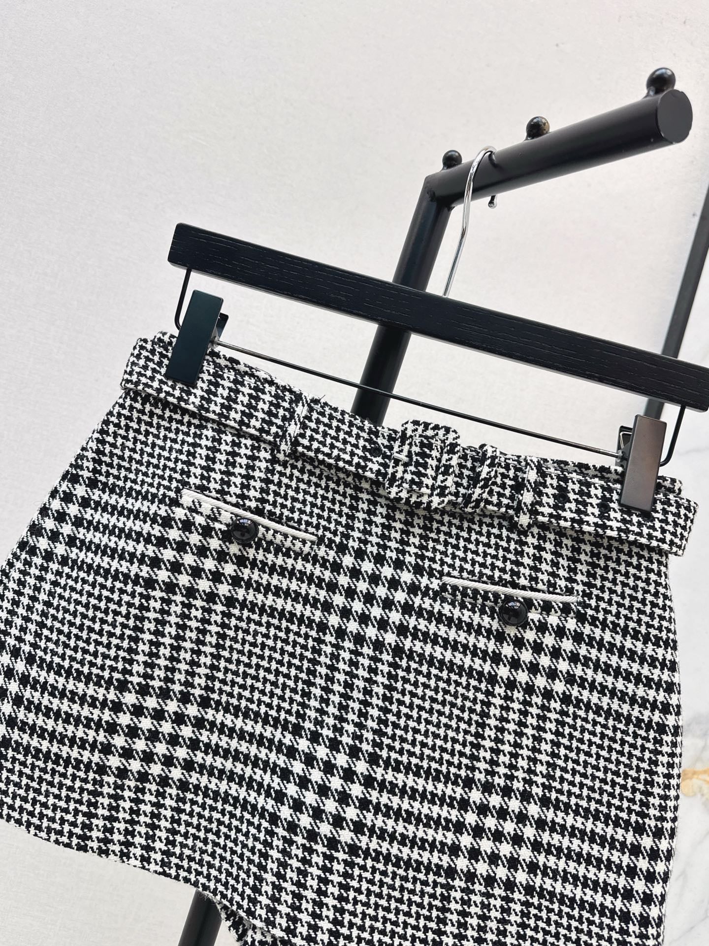 Self 25fw houndstooth short skirts