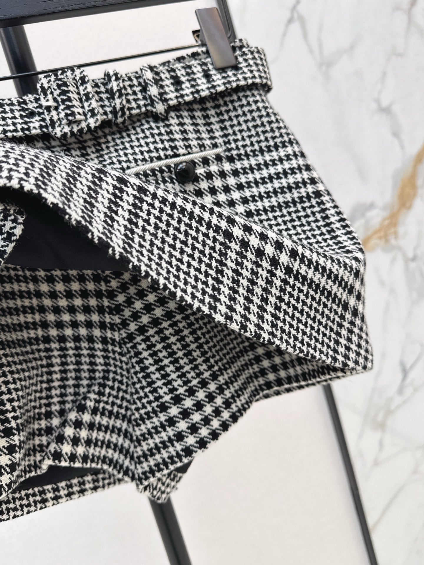 Self 25fw houndstooth short skirts