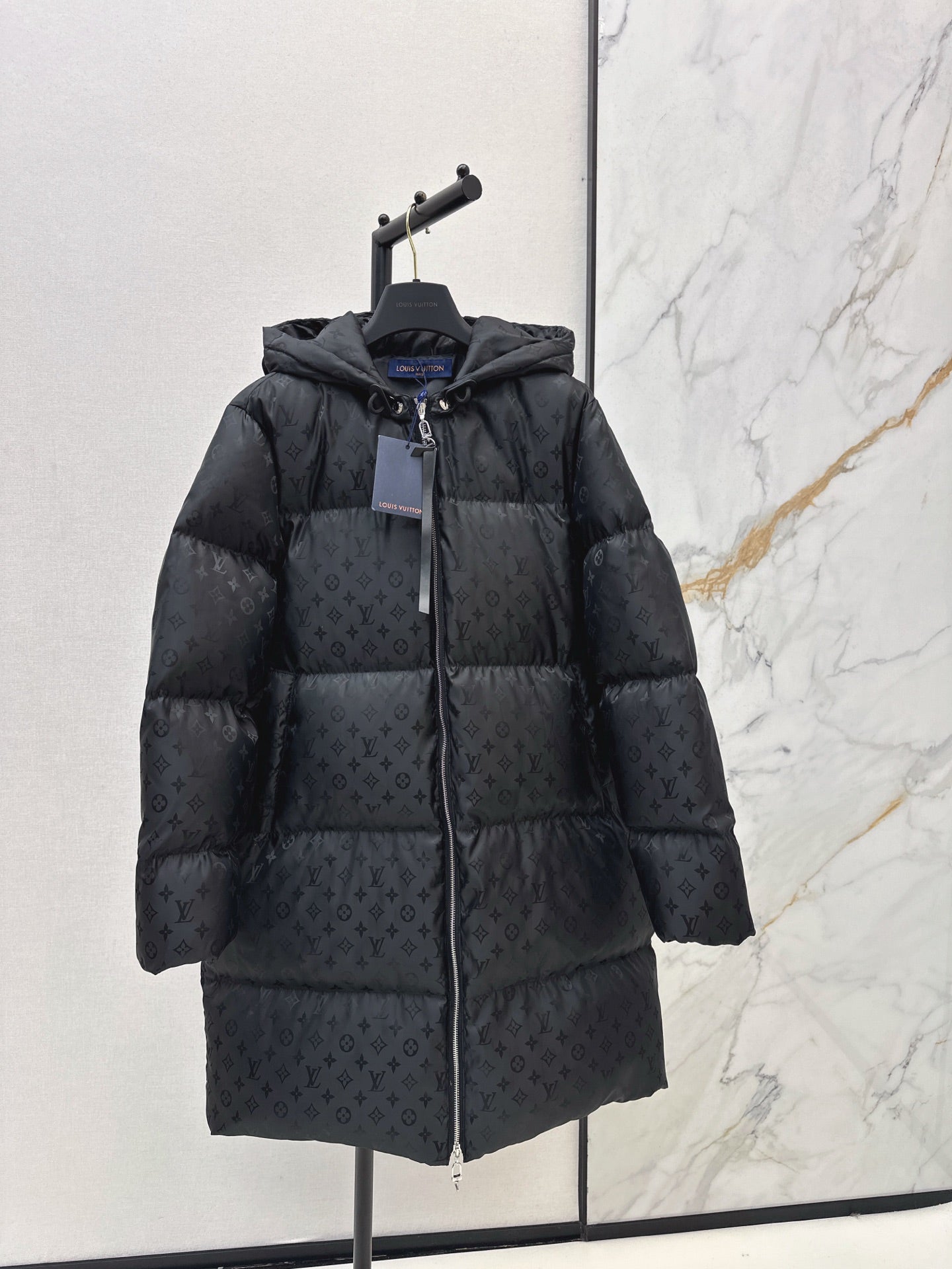 Loui 25fw down jacket