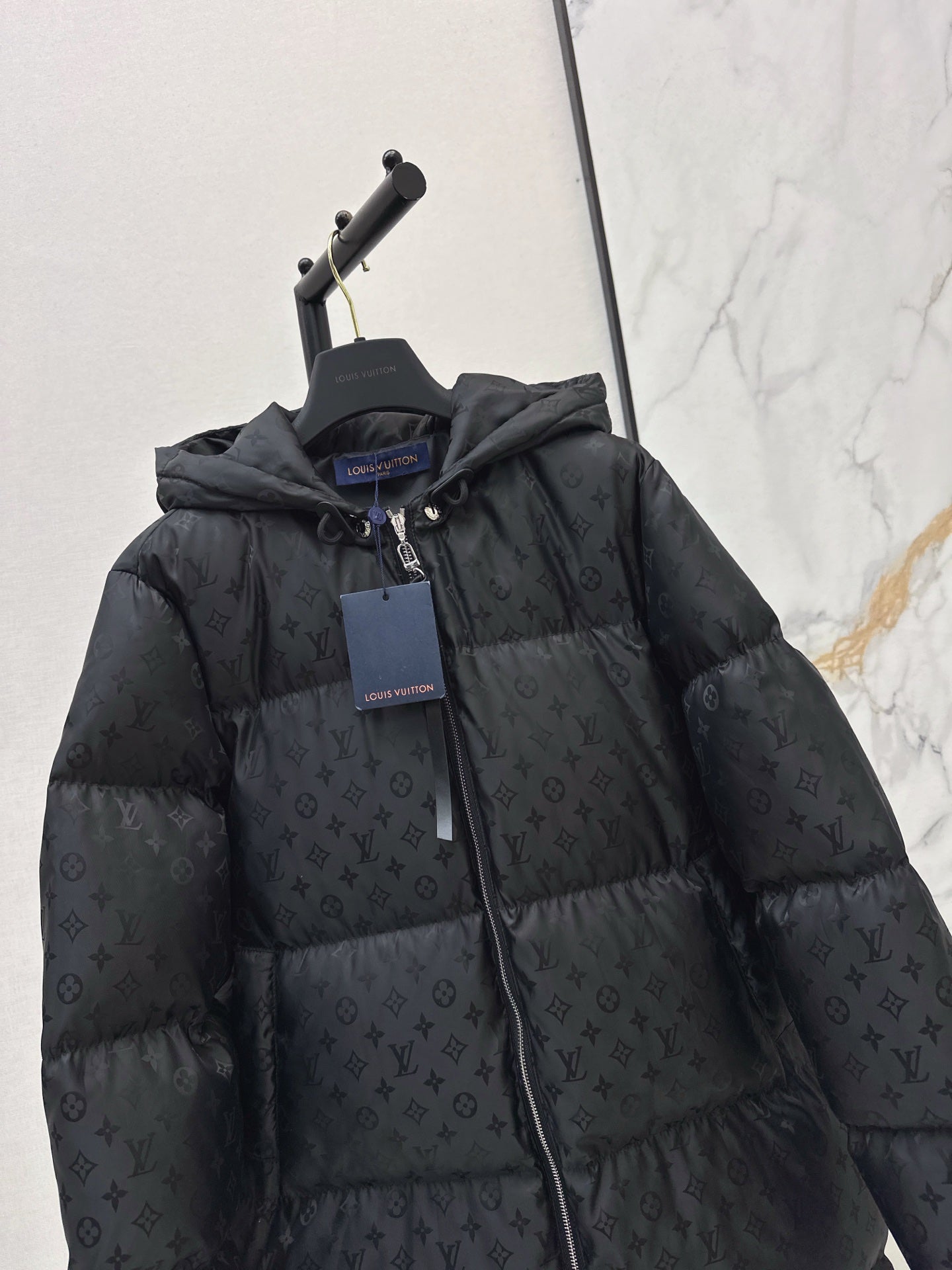 Loui 25fw down jacket