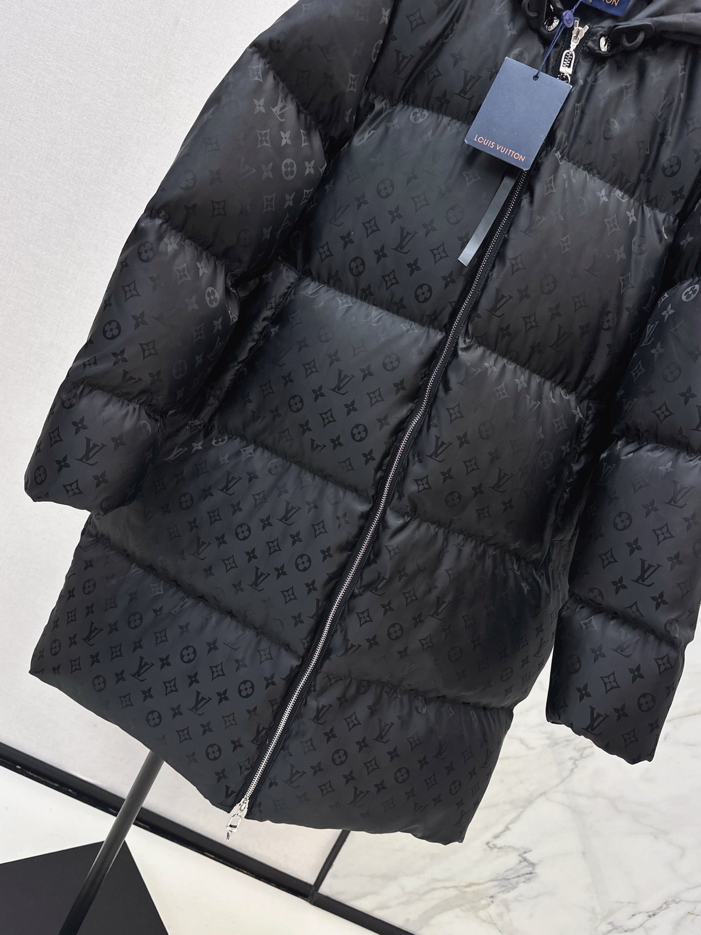 Loui 25fw down jacket